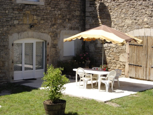 gite%20terrasse%20cote%20sud.jpg